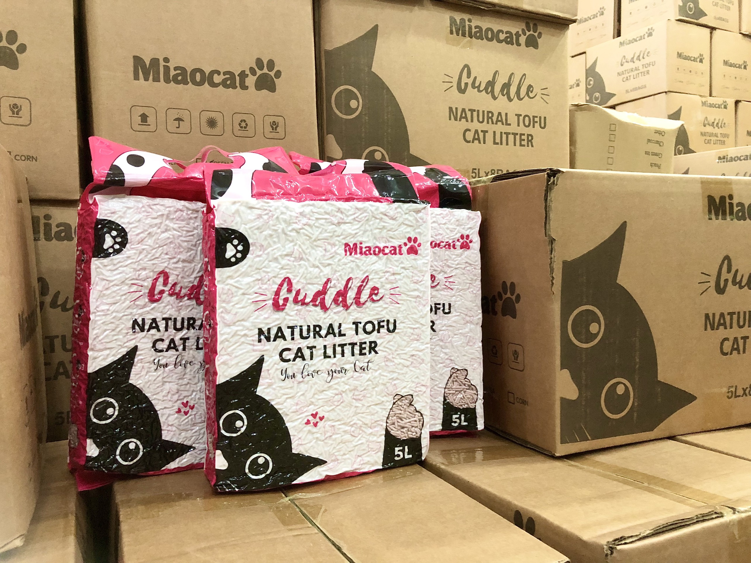 Cát vệ sinh đậu nành Cuddle Tofu 5L cho mèo - hương Lavender - MIAOCAT