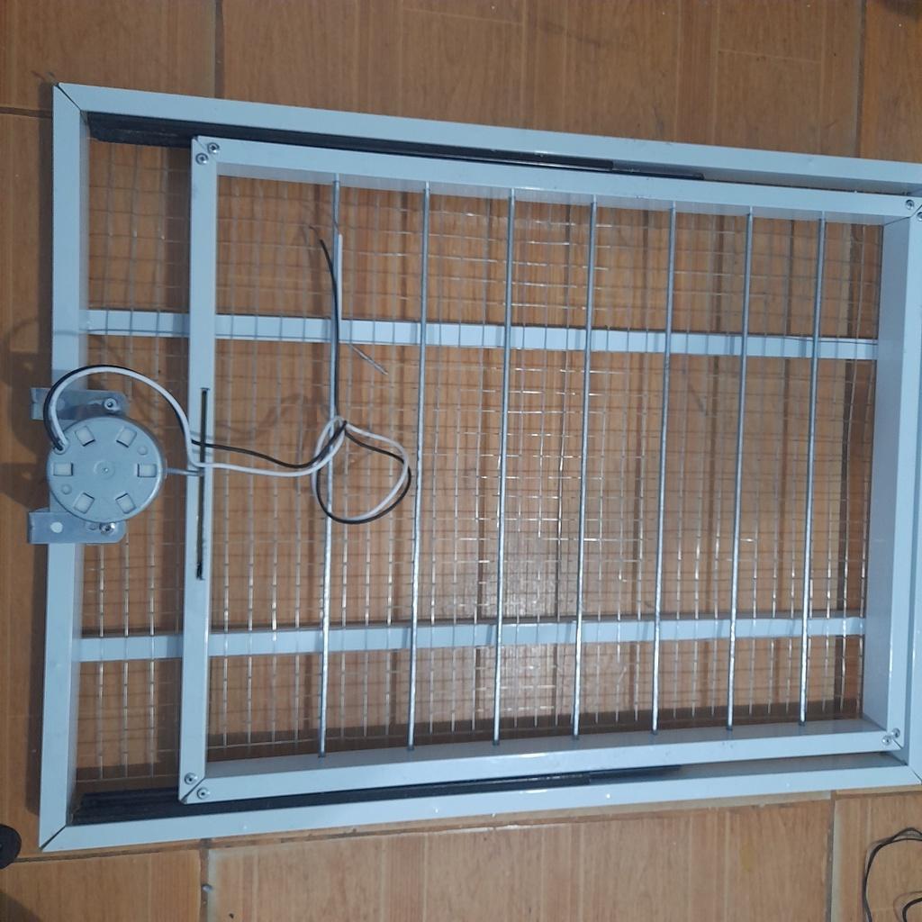 Khay Đảo Trứng Gà Tự Động - 54 Trứng - Vừa với thùng xốp 60x45x40cm