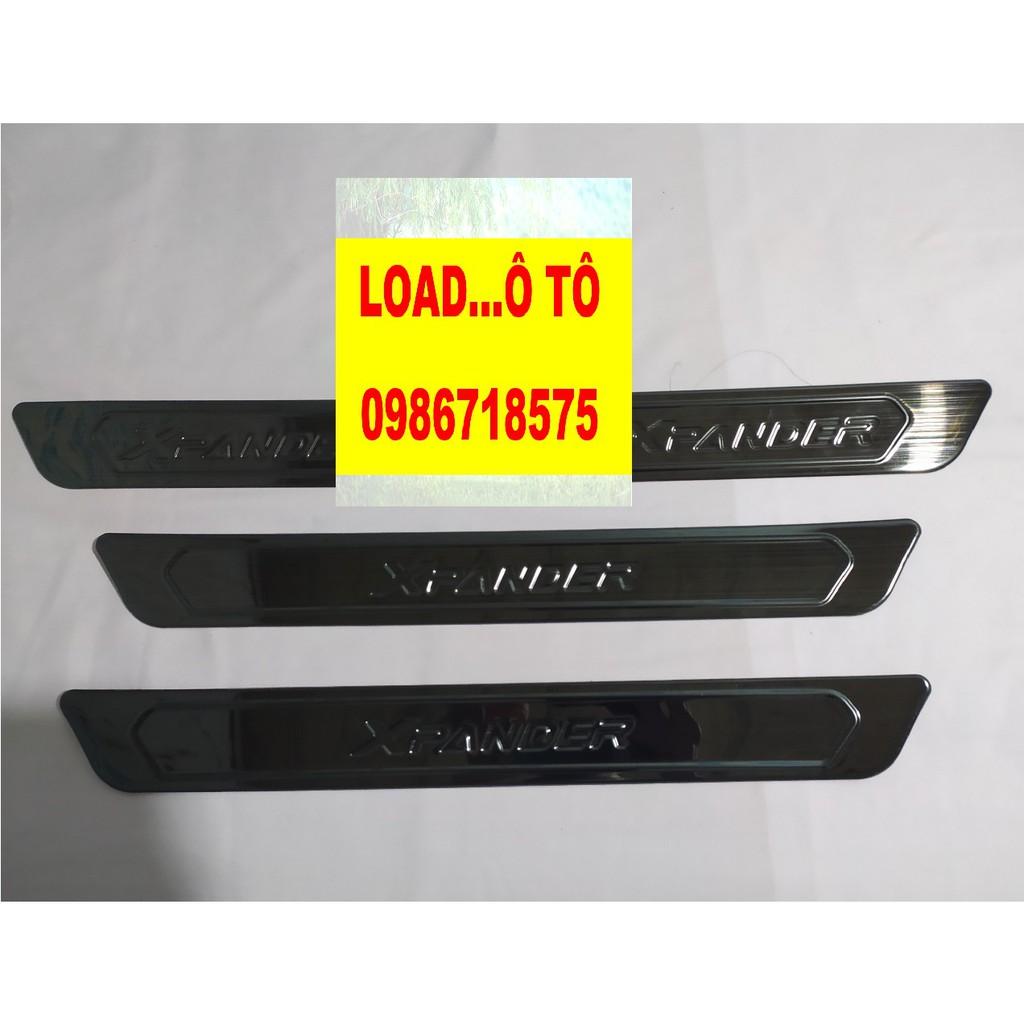 Ốp Bậc Cửa, Nẹp Bước Chân Ngoài Xe Xpander 2022-2018 Mẫu Vân Titan Cao Cấp