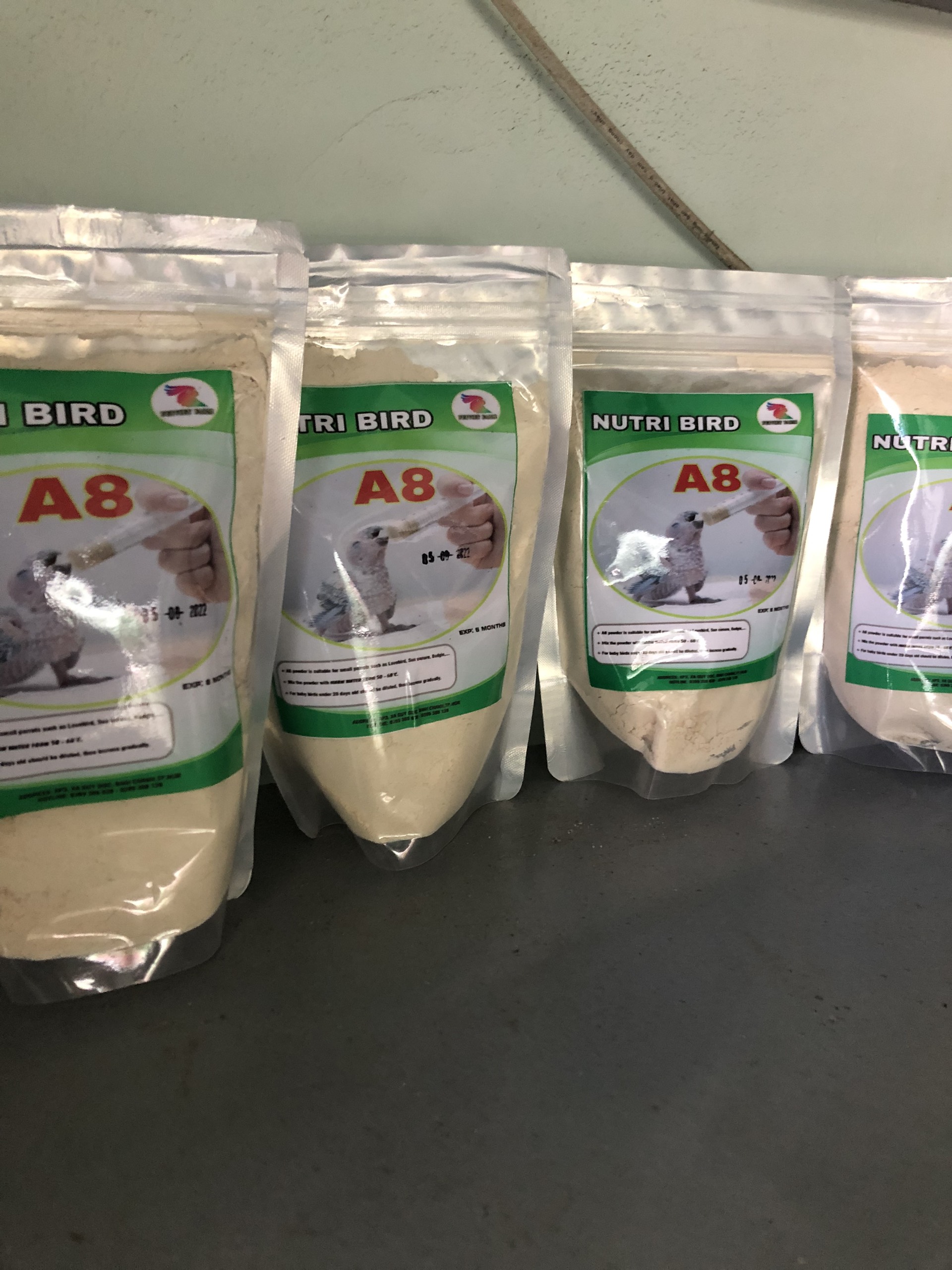 Bột cho chim non A8