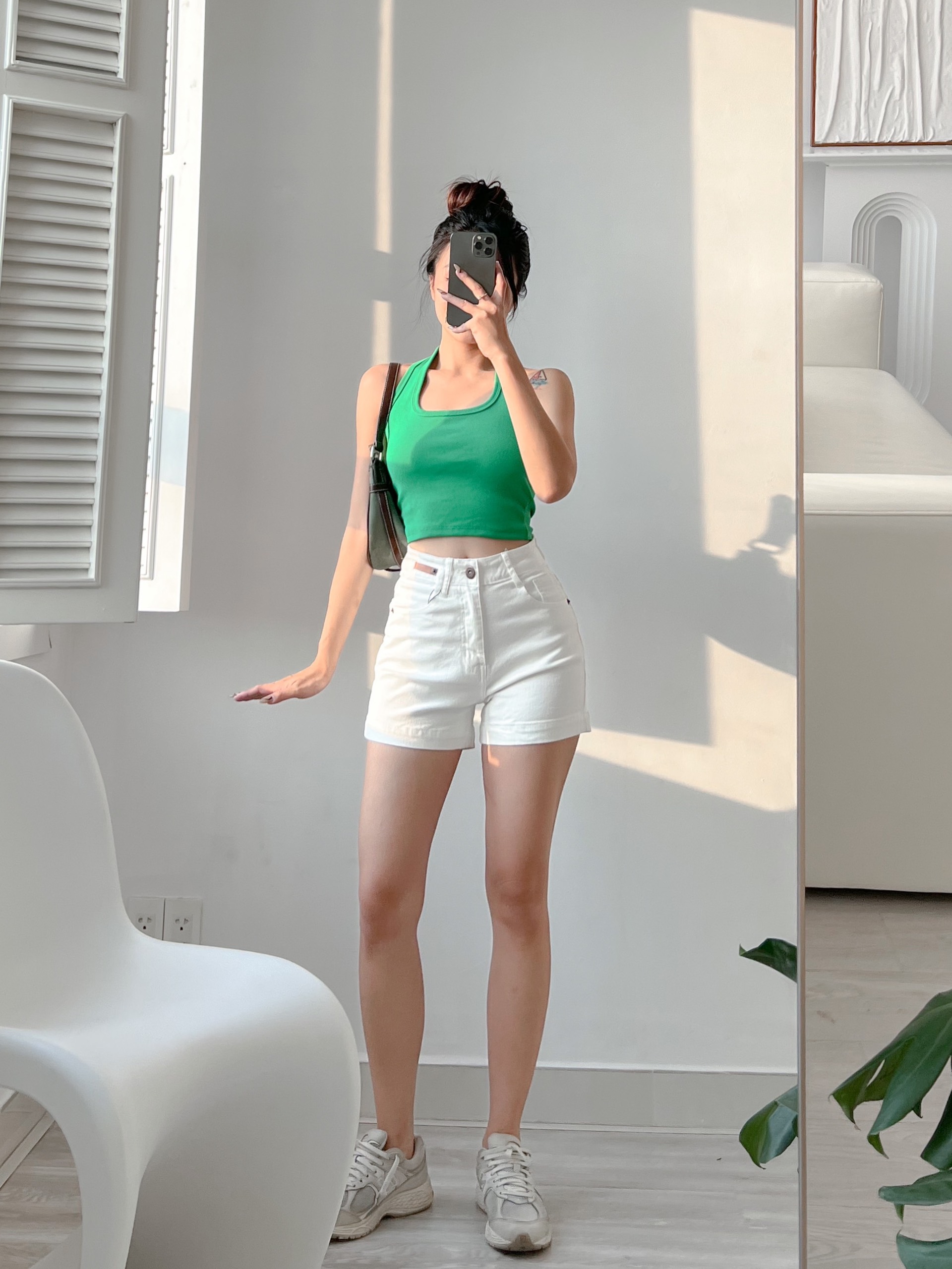 Quần đùi short jeans trắng lưng siêu cao tôn dáng co giãn 4 chiều ôm eo thoải mái mẫu thiết kế HQJeans HQ101