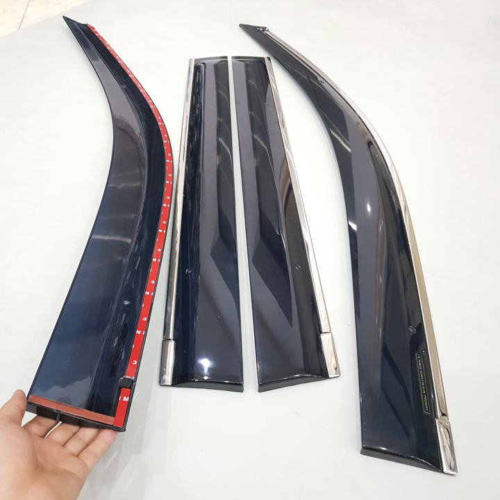 Bộ vè che mưa dành cho xe Toyota Land Cruiser Prado viền INOX cao cấp