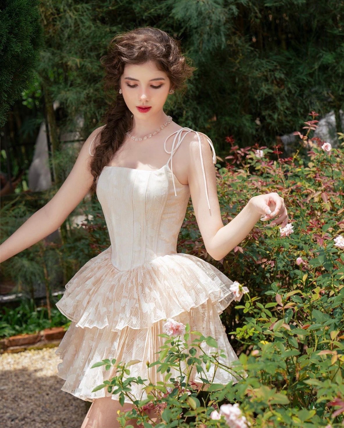 ĐẦM NGẮN DÂY CỔ U BÈO BỒNG REN XÒE ÔM EO BODY SUÔNG TRƠN HOA ĐI TIỆC ĐI CHƠI DẠO PHỐ