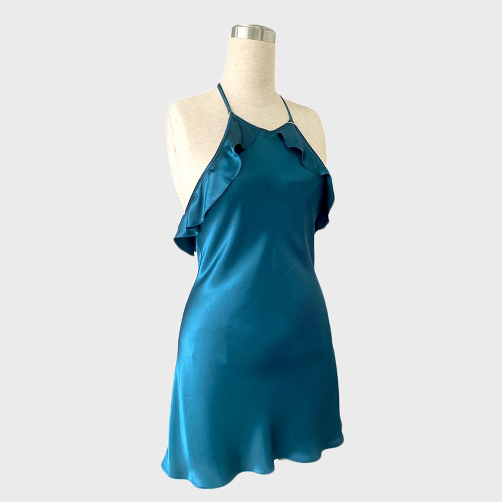 Đầm ngủ phi lụa cao cấp Wannabe DNS22 cổ yếm cut-out lưng nữ tính quyến rũ