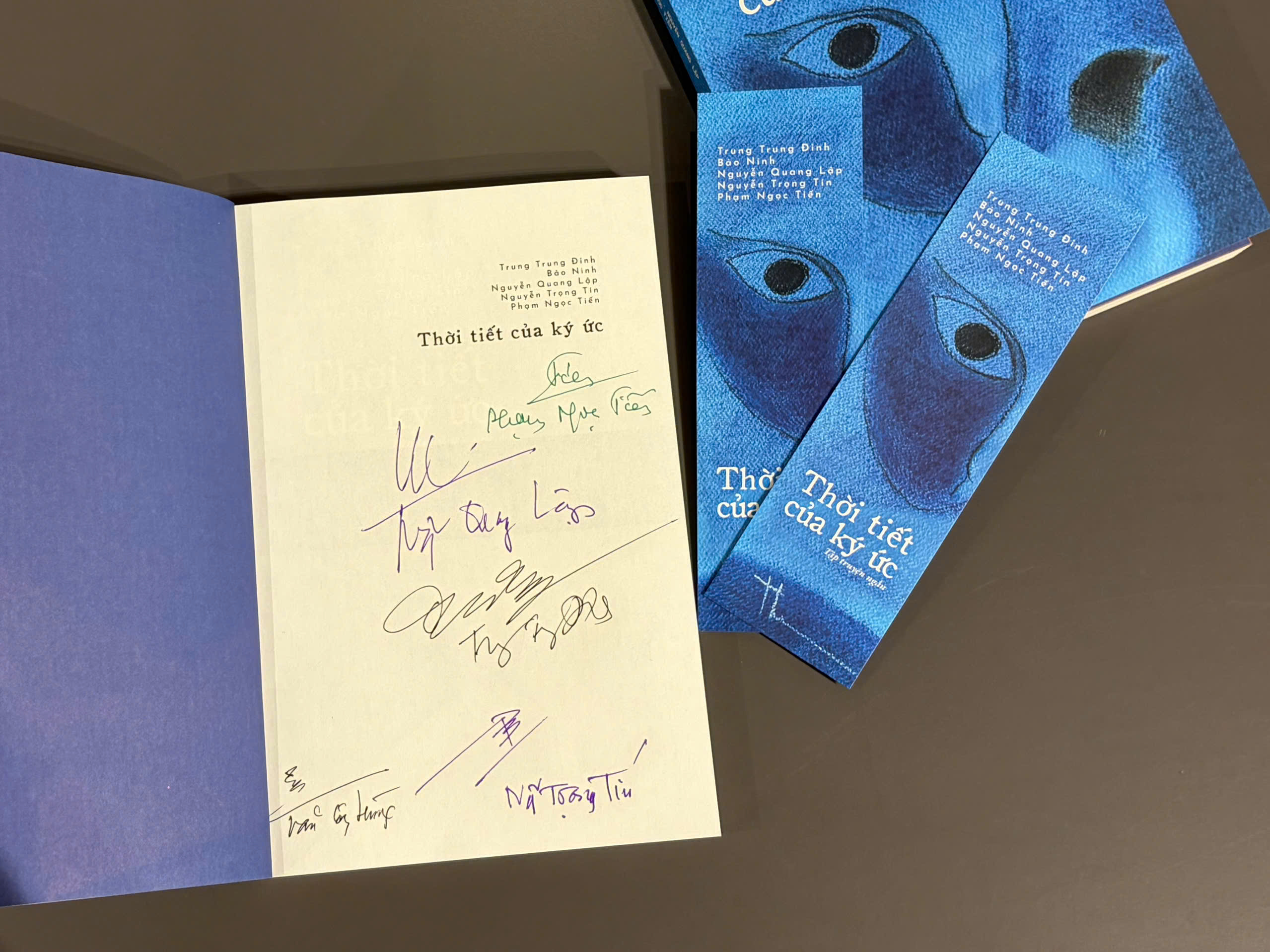 (Tập truyện ngắn, Tặng kèm Bookmark và Chữ ký) THỜI TIẾT CỦA KÝ ỨC – Bảo Ninh, Trung Trung Đinh, Nguyễn Quang Lập, Nguyễn Trọng Tín, Phạm Ngọc Tiến – NXB Hội Nhà Văn
