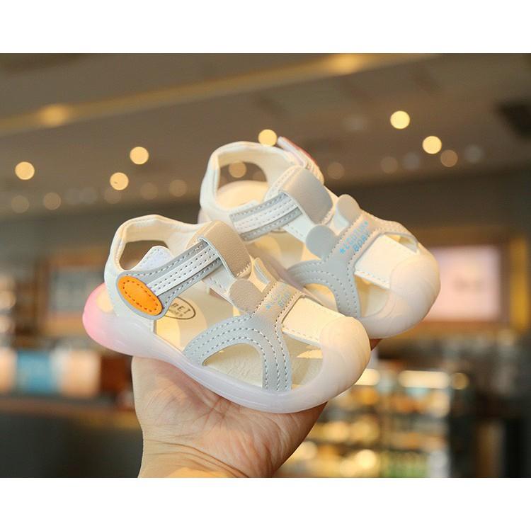 (F5) Giày SANDAL Tập Đi Cho Bé Trai Và Gái -Phát Sáng Đế Chống Trơn -Hàng Quảng Châu Cao Cấp - Shop Không Bảo Hành Đèn