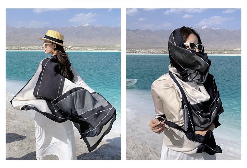 KHĂN CHOÀNG LỤA DÁNG DÀI CỰC SANG PHONG CÁCH TÂY ÂU SANG XỊN MỊN MÃ 09