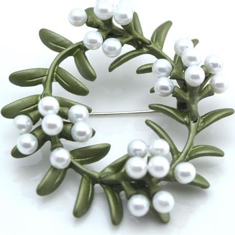 Cài áo  thời trang vòng nguyệt quế lá xanh phối ngọc trai nước ngọt GC202