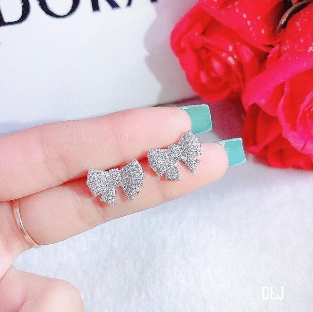 BÔNG TAI NƠ GẮN ĐÁ BẠC TA