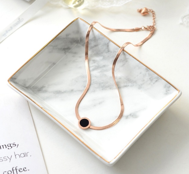 Dây chuyền titan choker D63
