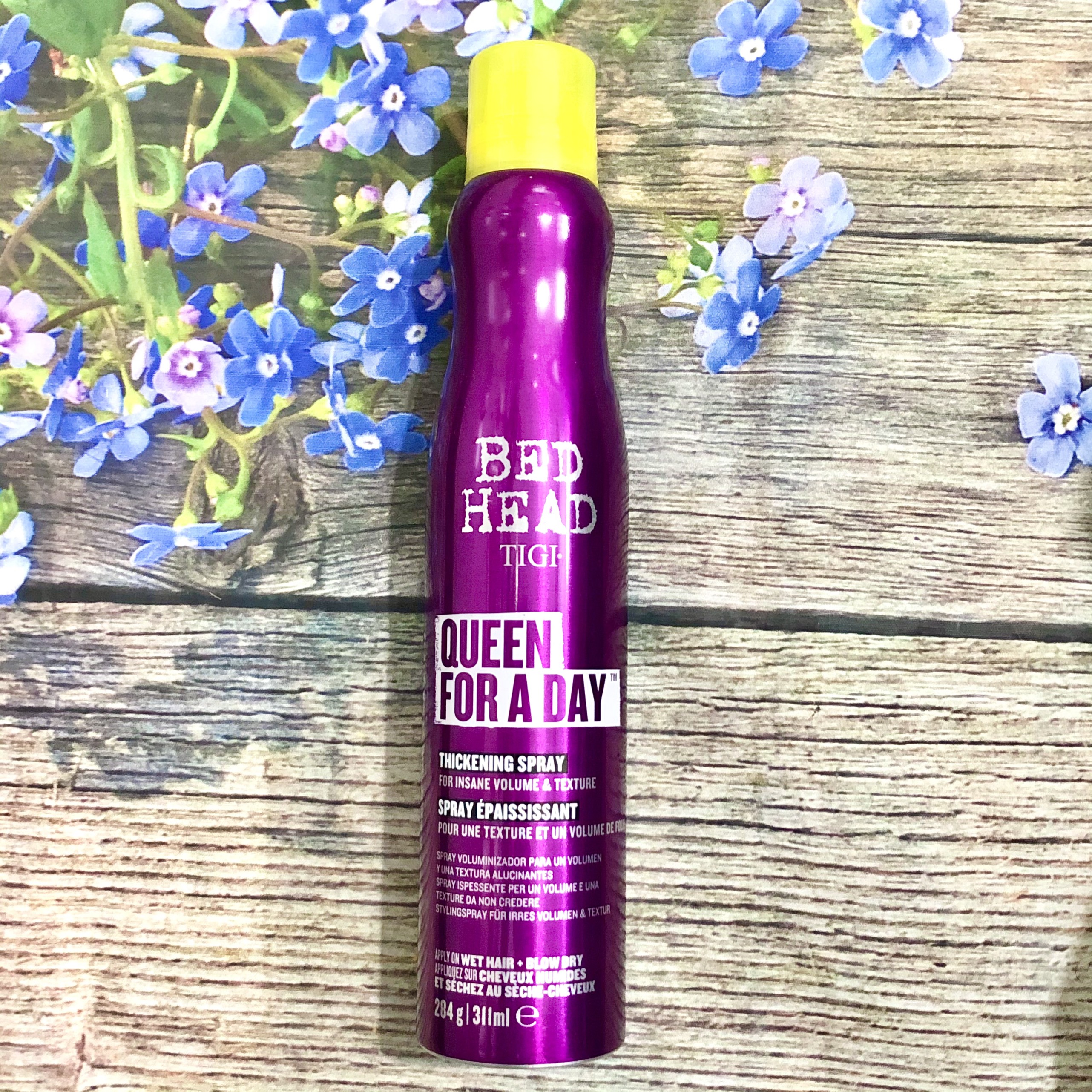 Xịt tạo phồng và làm dày tóc Tigi Bed Head Super Star Queen For A Day Thickening Spray