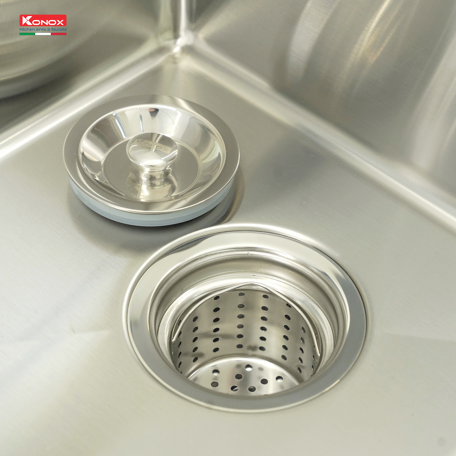 Chậu rửa bát inox Konox, Topmount Series, Model KN11650TD - Bàn Trái, Inox 304AISI tiêu chuẩn Châu Âu, Hạ Bậc tích hợp, 1160x550x220mm, Bảo hành chính hãng 10 năm