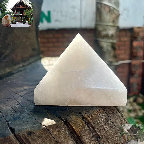 Tác động của kim tự tháp đá phong thủy NHA SAN T659 - 1.1 Kg