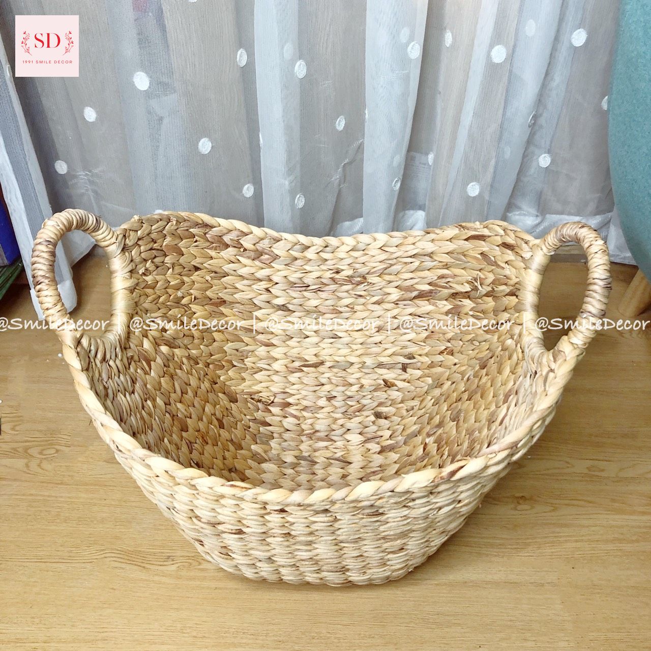 Sọt bèo tây (lục bình) đựng quần áo/ Hyacinth basket for clothing storage