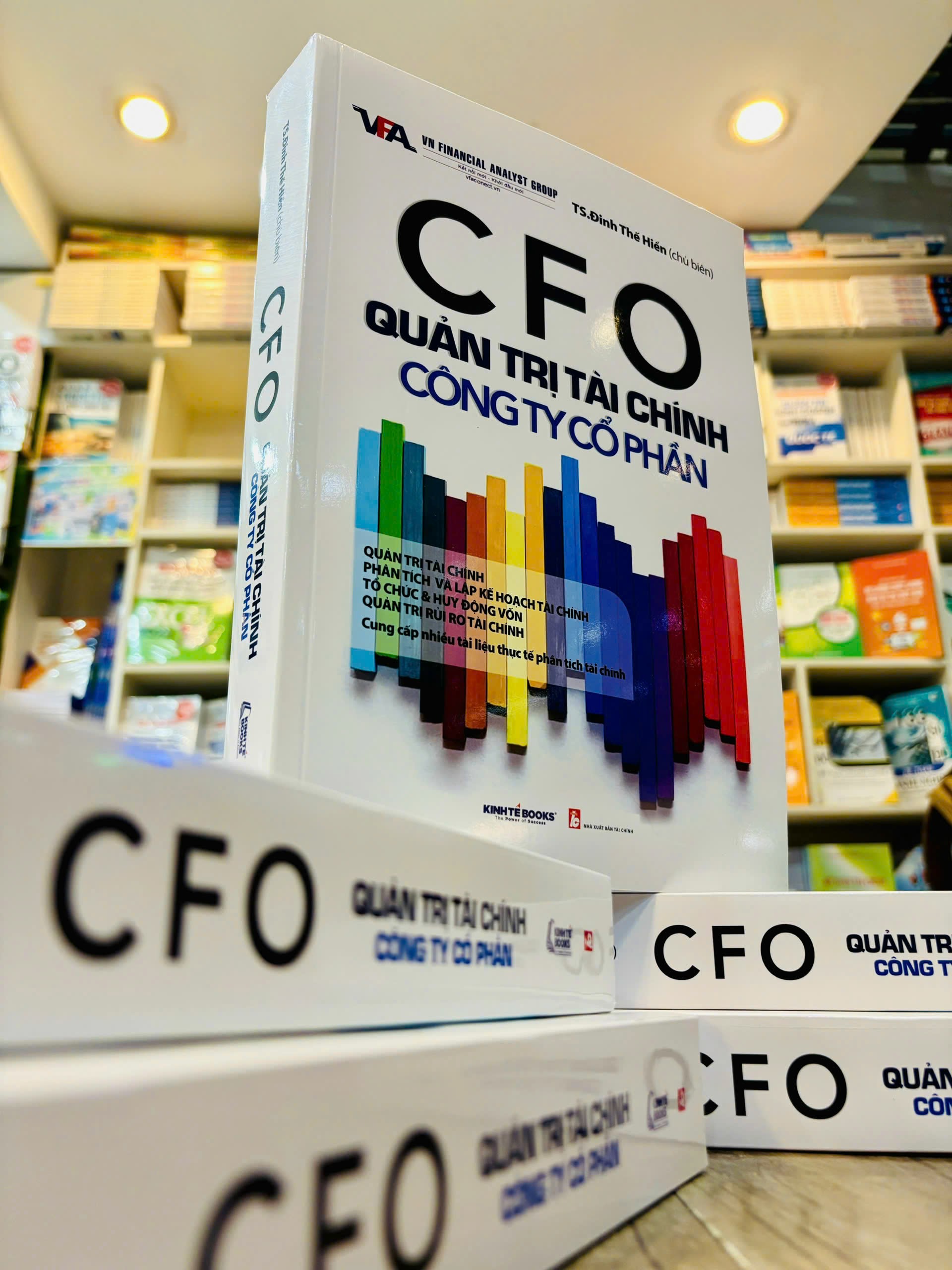 Sách - CFO Quản Trị Tài Chính Công Ty Cổ Phần - NHBook