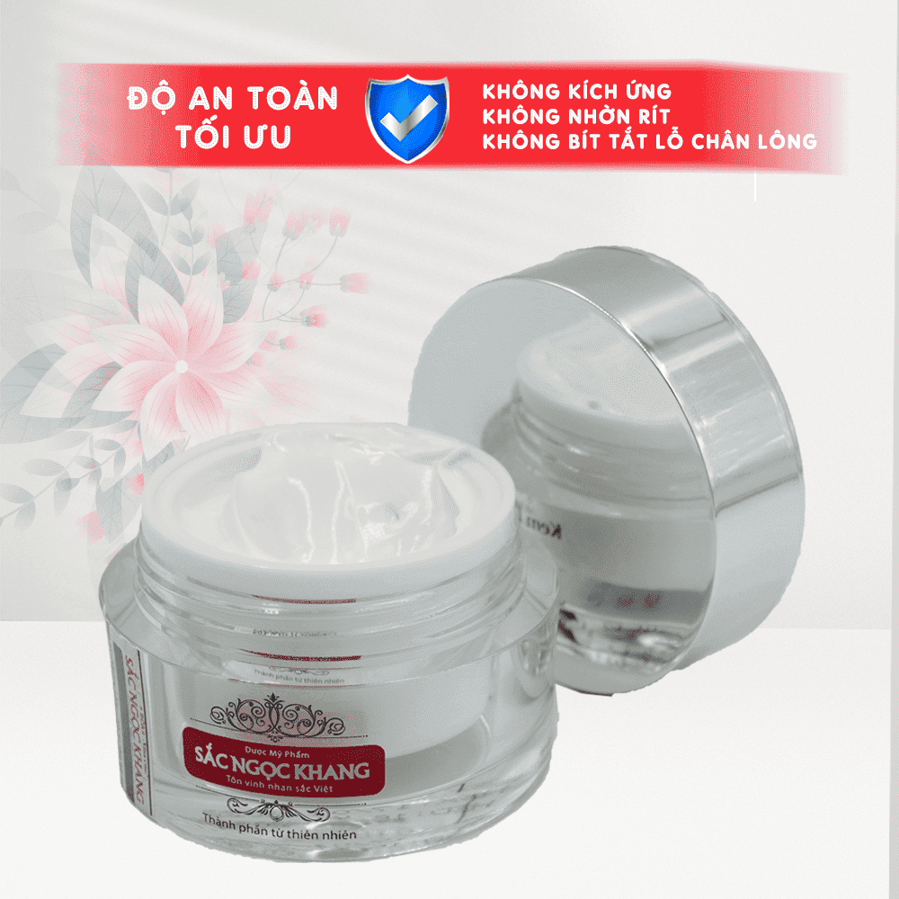 Kem dưỡng  da Sắc Ngọc Khang 5 trong 1 ban ngày 30g giúp nuôi dưỡng làn da sáng khỏe, mờ thâm nám ngăn ngừa lão hóa