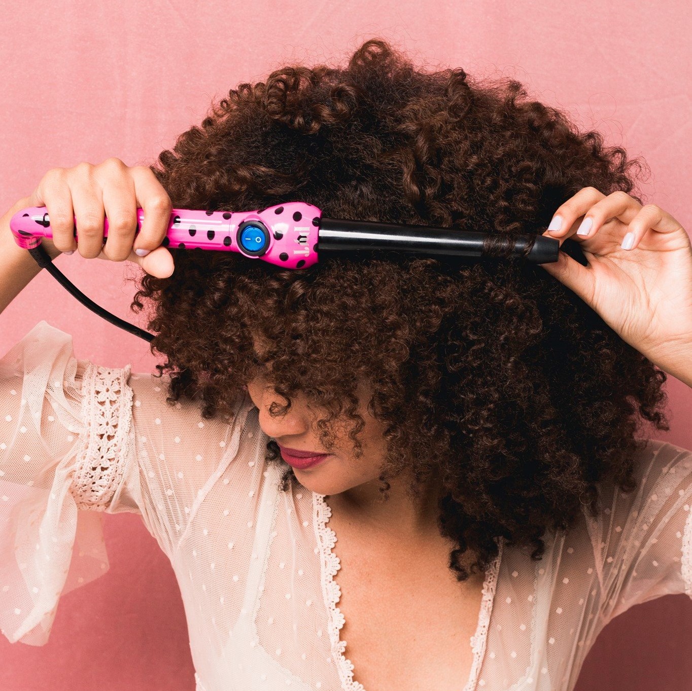 Máy uốn 25/18mm họa tiết chấm bi - Curler 25/18mm Pink polka dot PYT