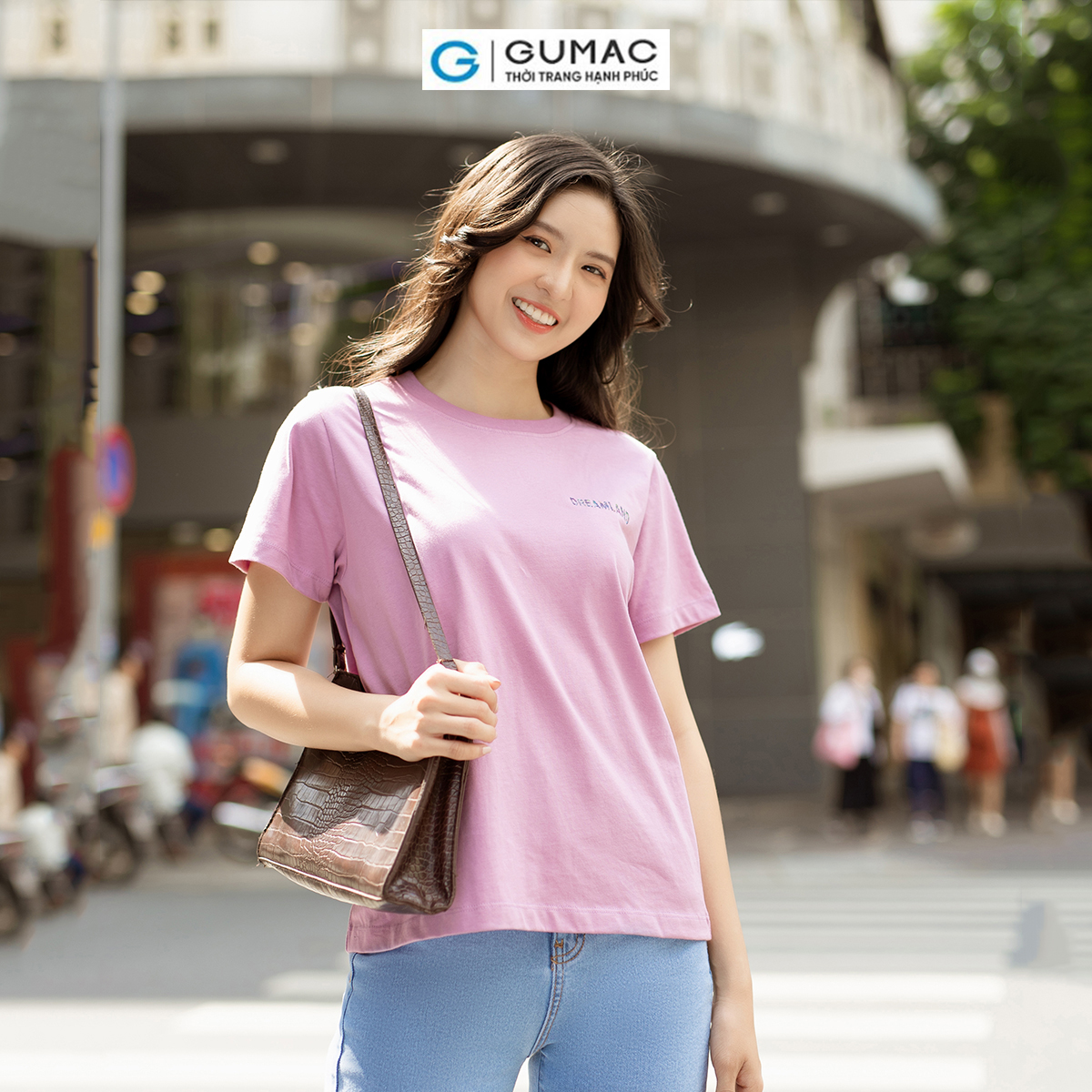 Áo thun nữ cổ tròn nhiều màu in chữ trẻ trung năng động thời trang GUMAC ATD06081