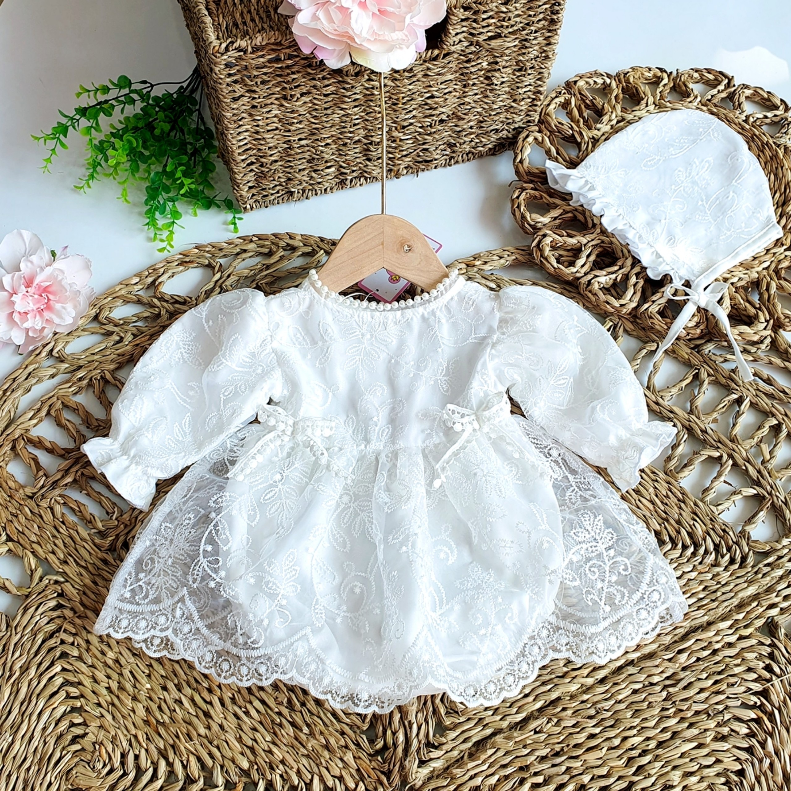 Body Váy Hoạ Tiết Quả Cherry Đỏ Chất Muslin Cao Cấp Cho Bé Gái 3 Đến 12kg
