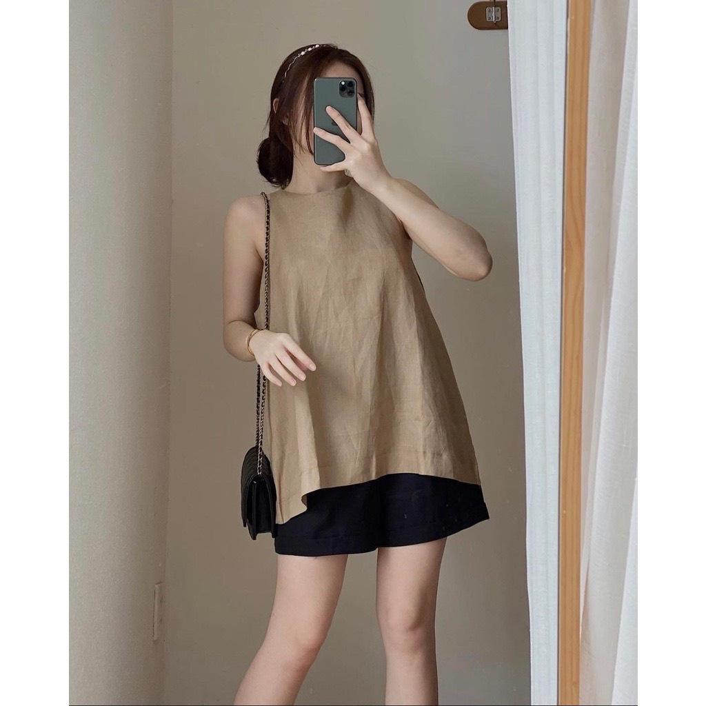 Set áo yếm và quần sort linen phối nút xẻ sau trẻ trung