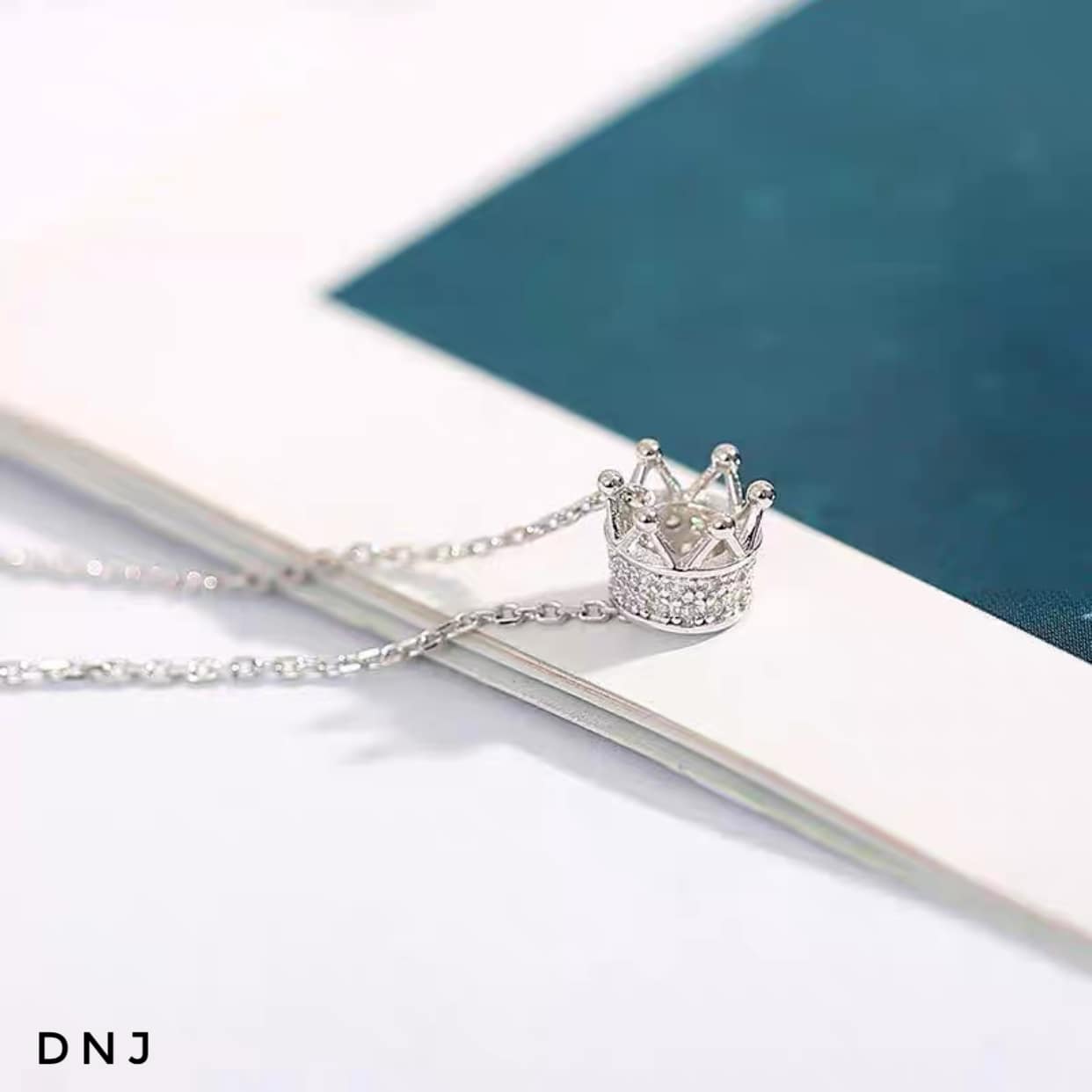 Dây chuyền nữ mặt vương miện chất liệu bạc s925 MS08v