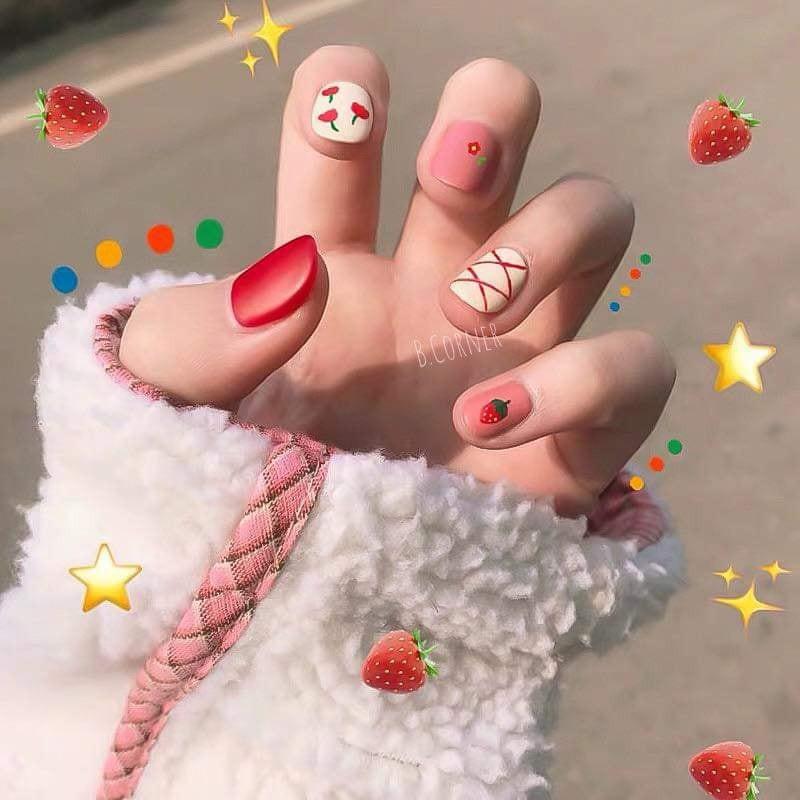 Sticker nails - hình dán móng 3D dâu tây