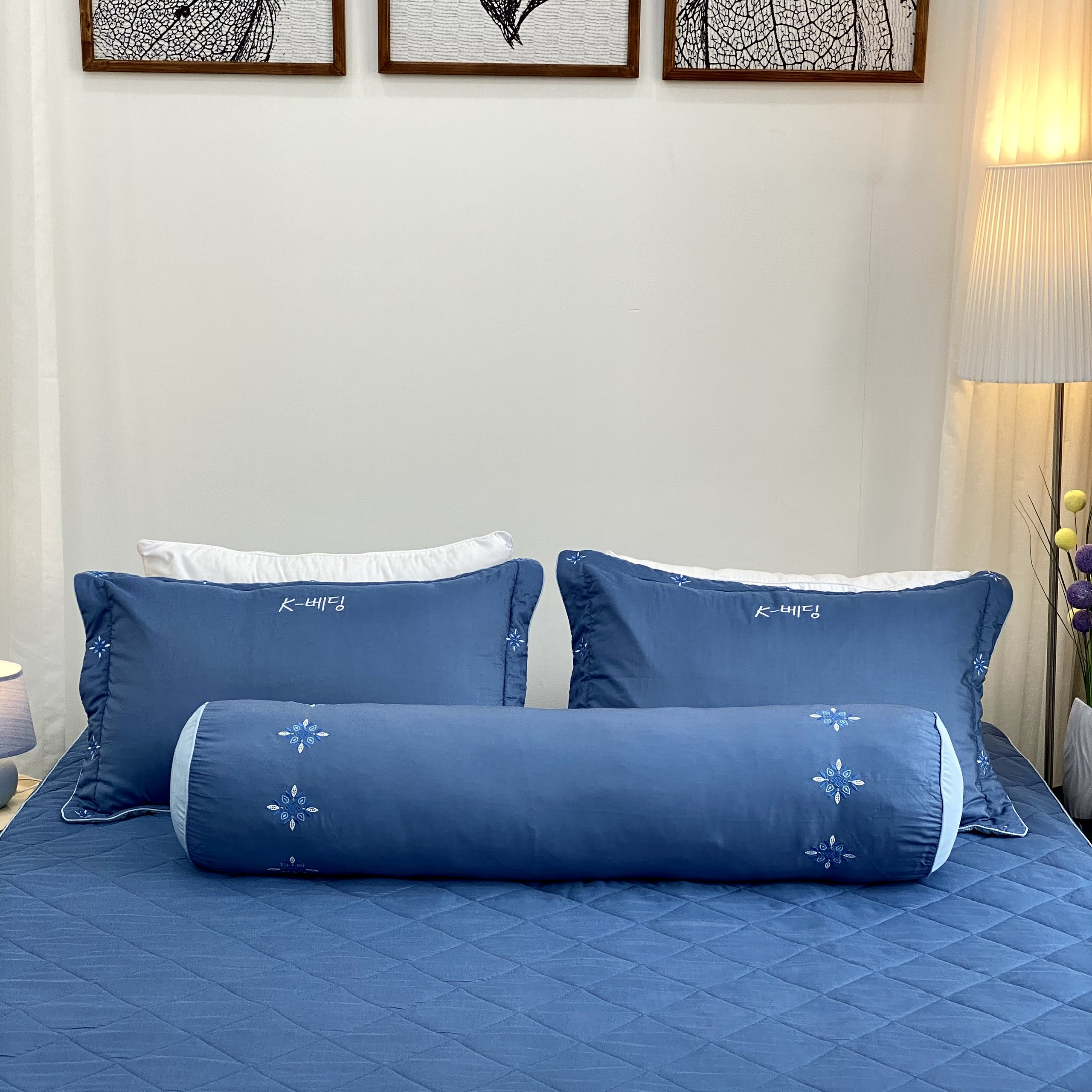 Bộ ga giường chần bông KBedding by Everon KMTS 105 Microtencel Xanh đậm (4 món)