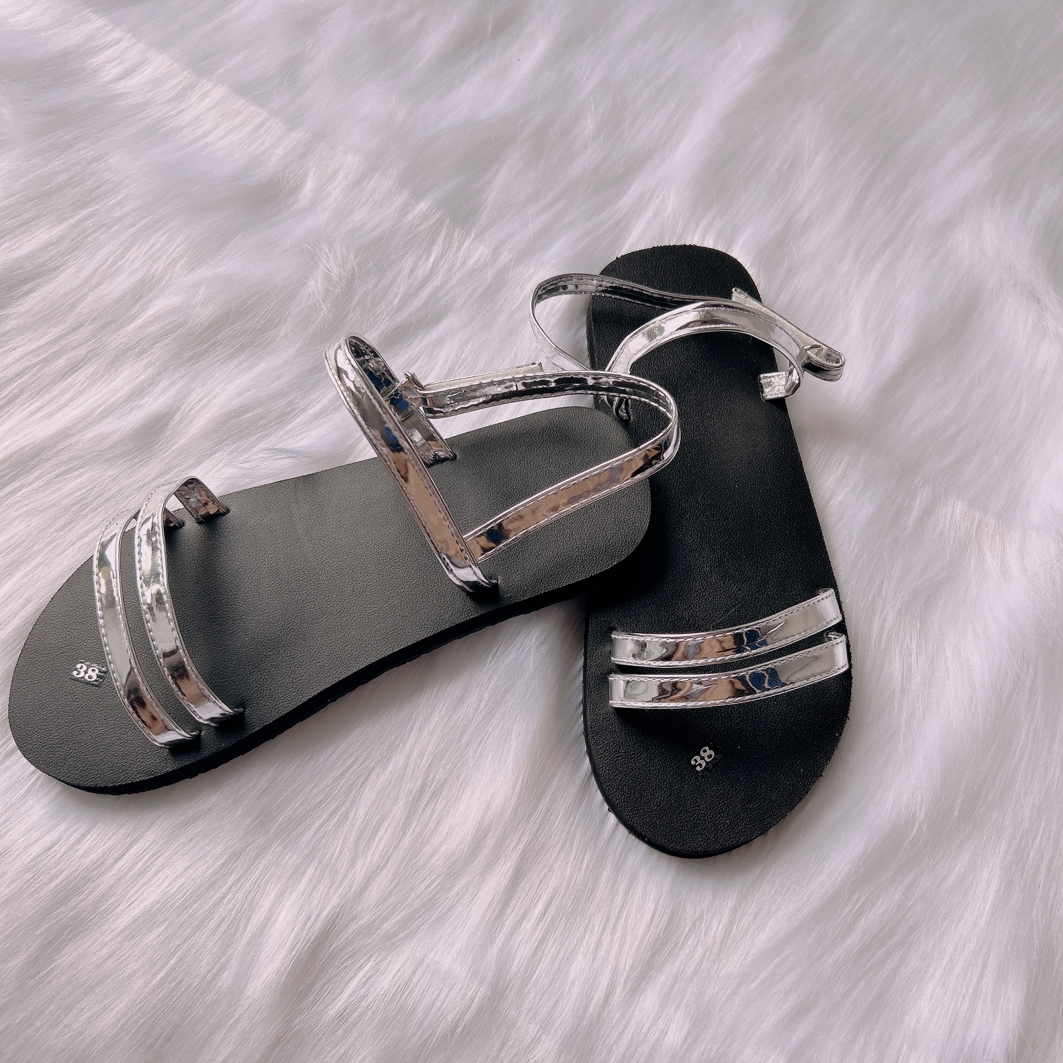 Dép sandal Nữ quai da mềm Đế bệt Cao Su ôm chân LYNA Sandal mã SD41