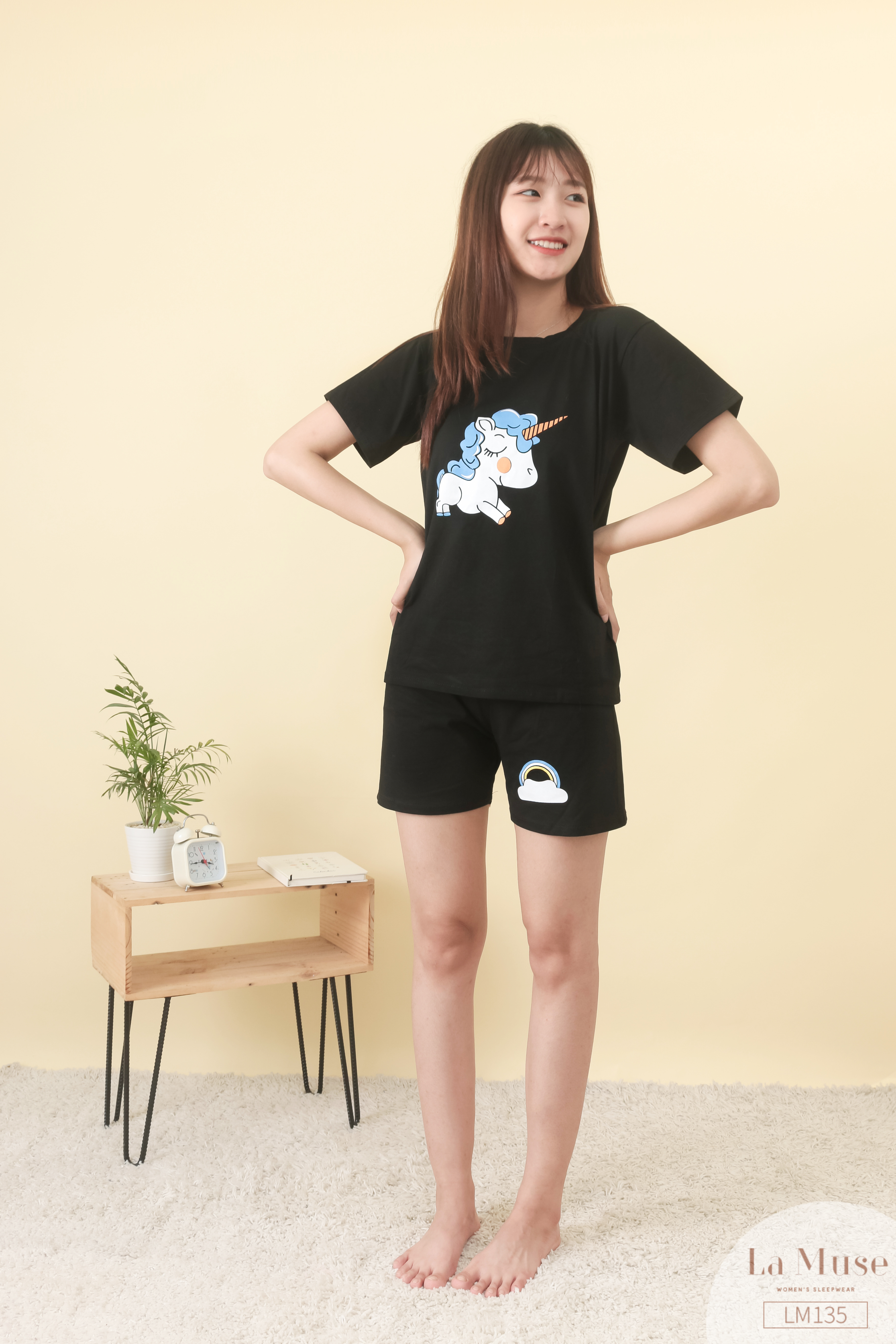 Bộ đồ ngủ Just Bra họa tiết đáng yêu, màu sắc tươi sáng, mặc thoáng mát LM135