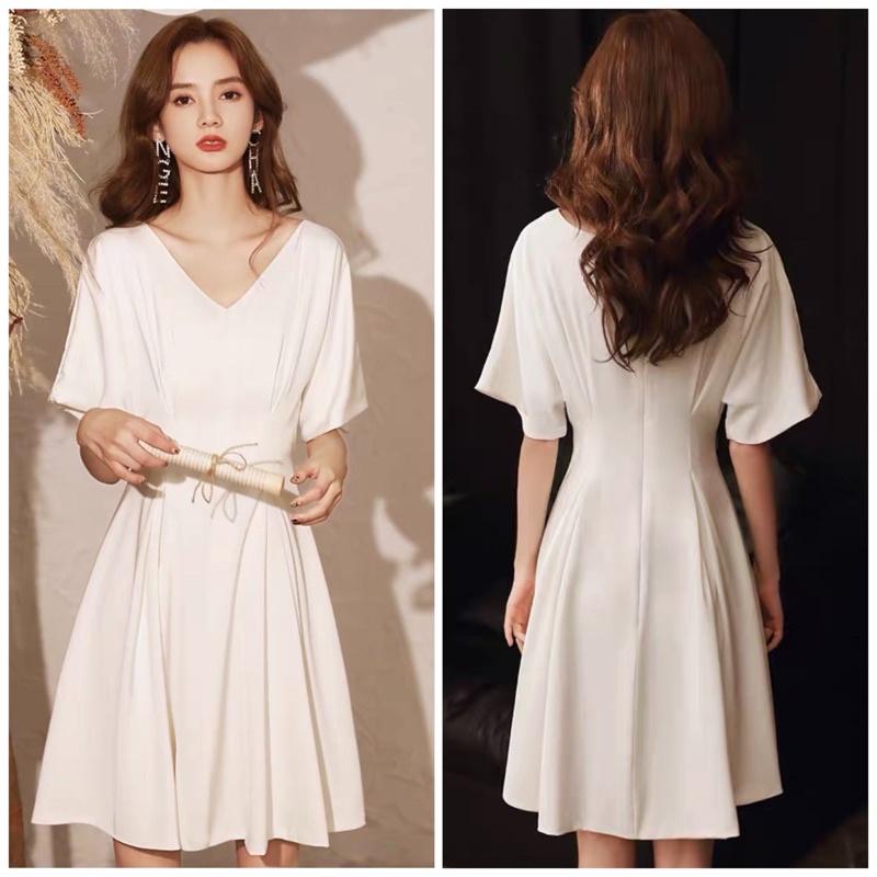 ĐẦM SUÔNG NỮ ĐẦM CÔNG SỞ Đầm trắng cổ V xếp li