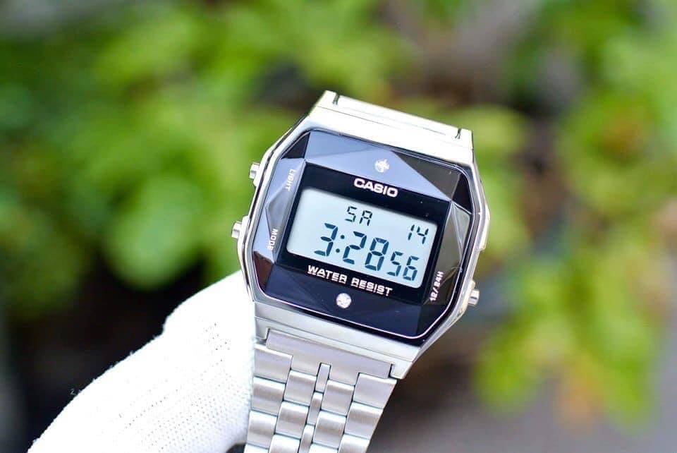 Đồng Hồ Unisex Dây Thép Casio A159WAD-1DF Kim Cương Tự Nhiên | Made in Japan | Pin 7 Năm