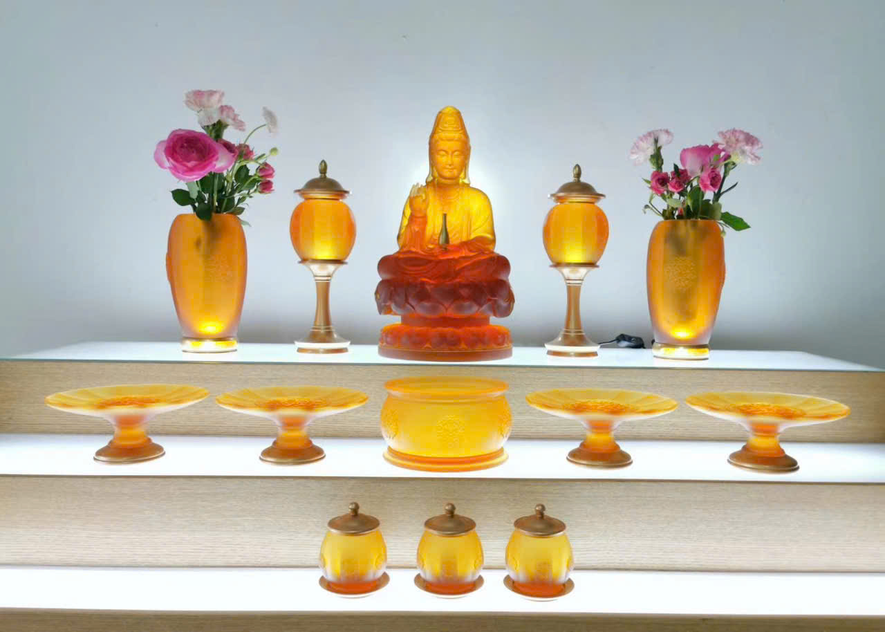 Đĩa Bồng Bảo Liên Đăng bằng đá lưu ly