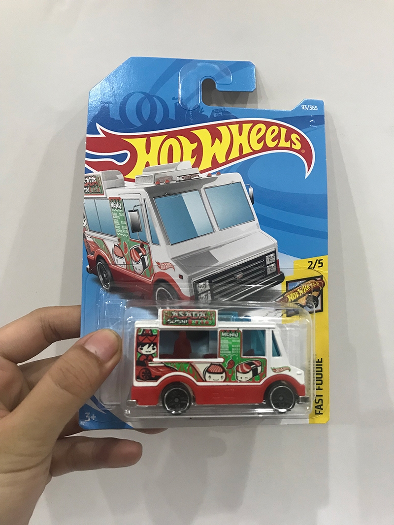 Đồ Chơi Xe HotWheels cơ bản C4982 - Giao hàng ngẫu nhiên