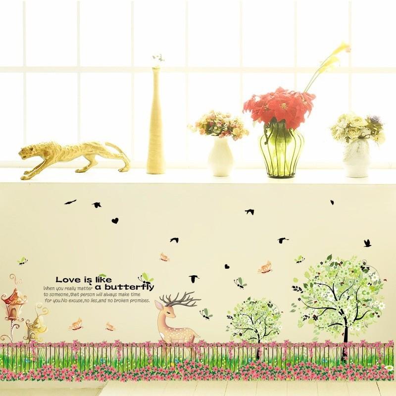Decal dán tường cho bé hình hàng rào vườn hoa hươu sao