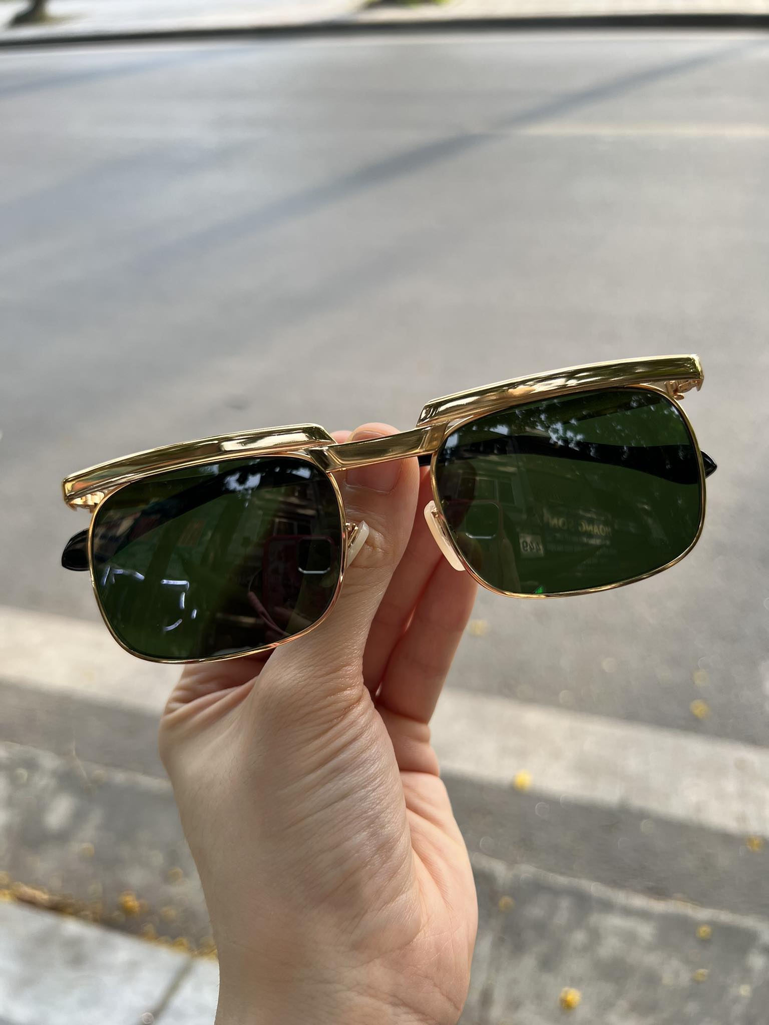 Kính Râm Solex Mắt Thủy Tinh Gọng Titanium Cao Cấp (Màu Xanh)