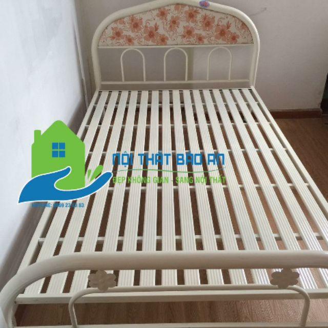 Giường ngủ sắt 1m2 x 2m Đại thành