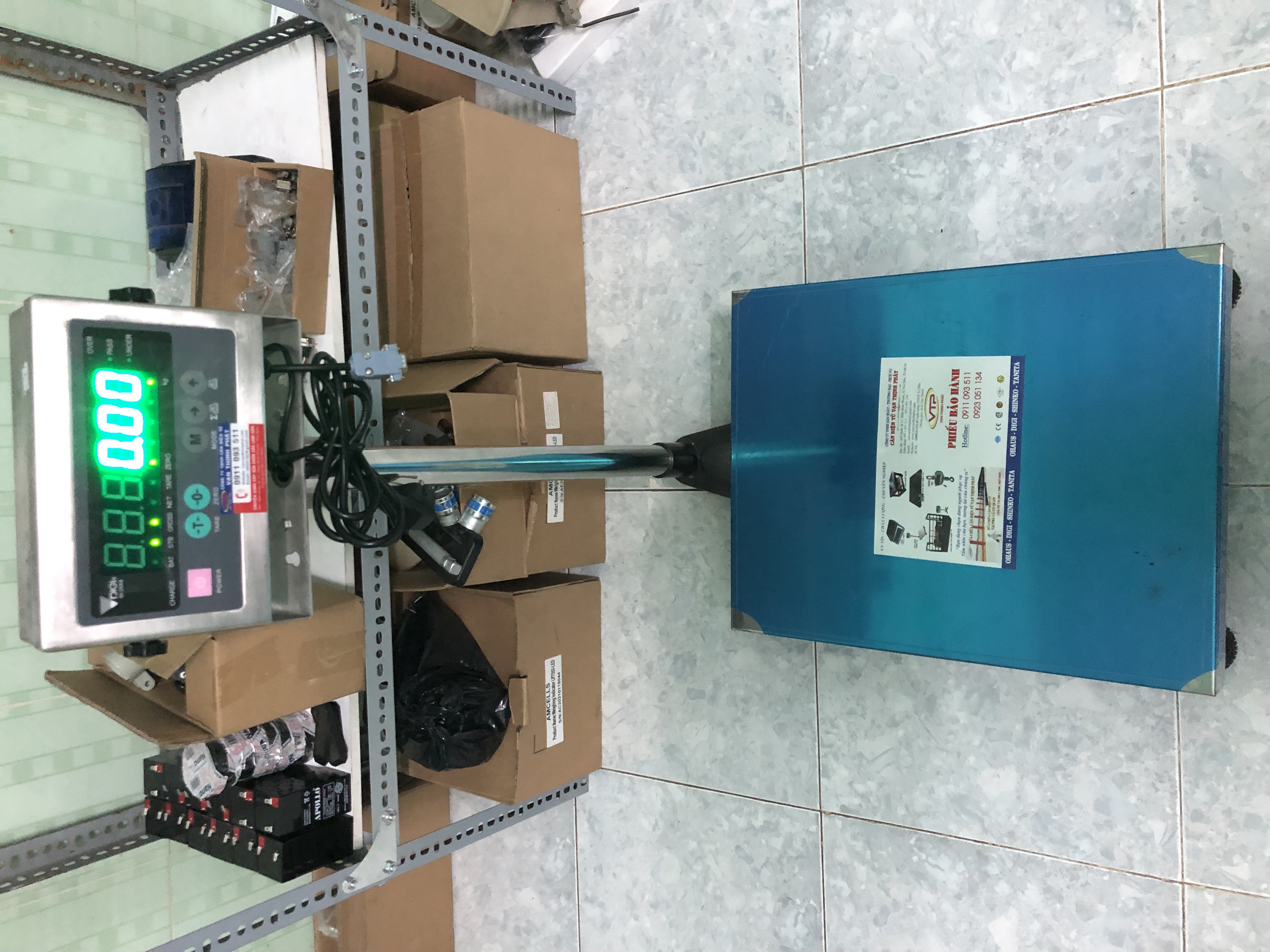 Cân Bàn Điện Tử DIGI-28SS 200 KG