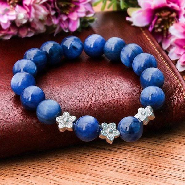 Vòng tay phong thủy đá Kyanite thiên nhiên 10 ly mix Charm Bạc S925