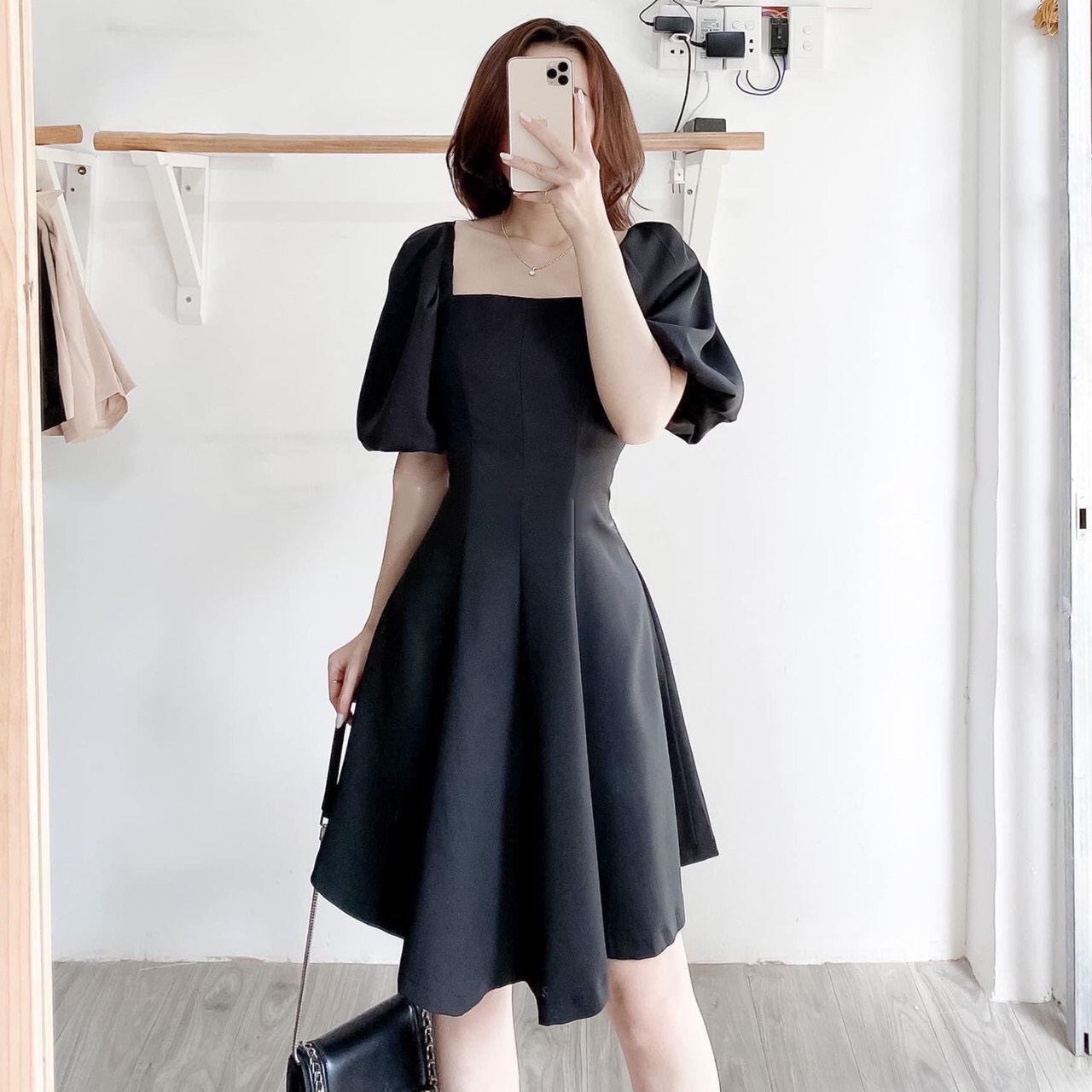 Đầm xòe đen dự tiệc tay dài cổ vuông xinh xắn  Đầm xòe đẹp