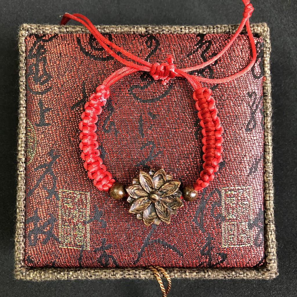 VÒNG TAY CHỈ ĐỎ MIX CHARM TRẦM HƯƠNG - TÙY CHỌN CHARM - LINH MỘC HƯƠNG