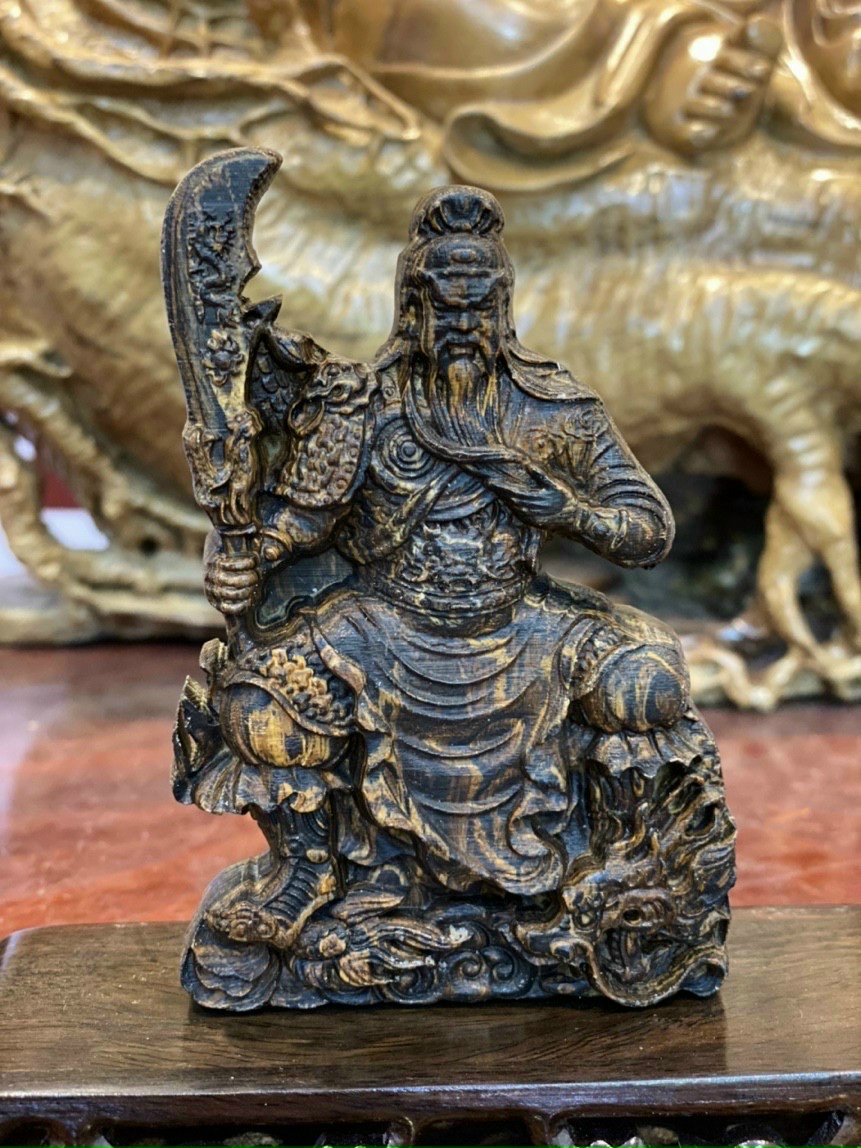 Tượng Quan Công, Quan Vũ phong thủy gỗ trầm hương tự nhiên cầu may mắn, sức khoẻ và tài lộc trang trí bàn làm việc, taplo xe ô tô