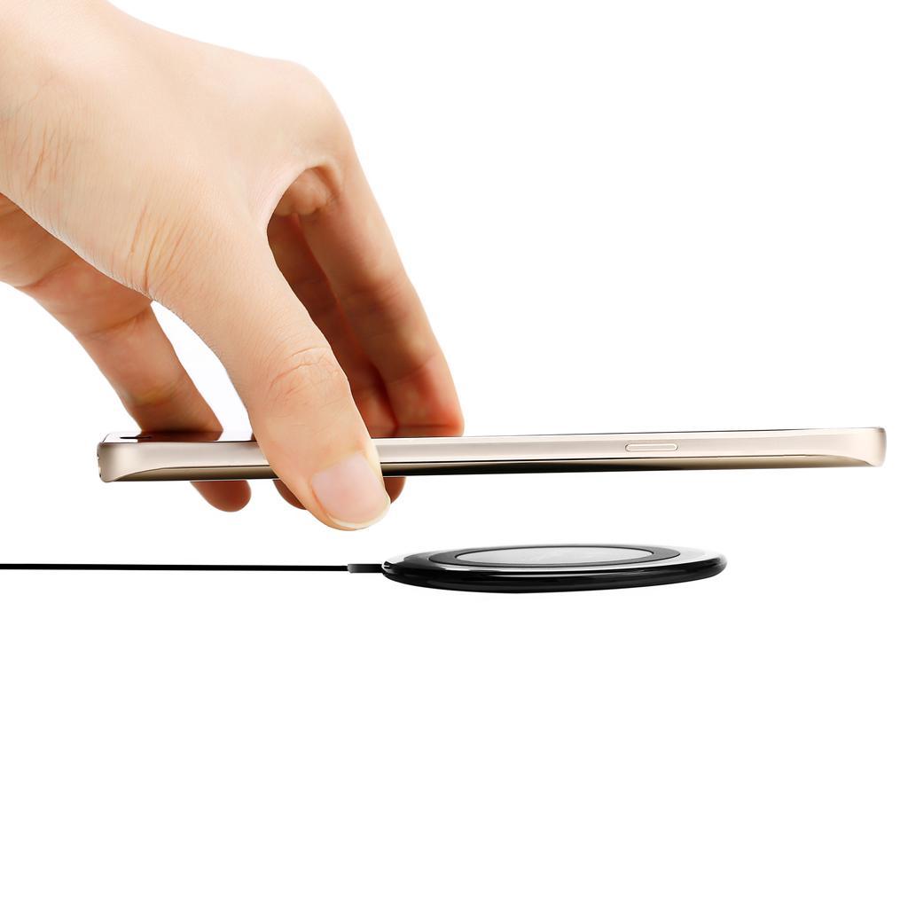 Wireless Quick Charging Slim Mat Pad for iPhone8/8Plus Samsung Huawei white