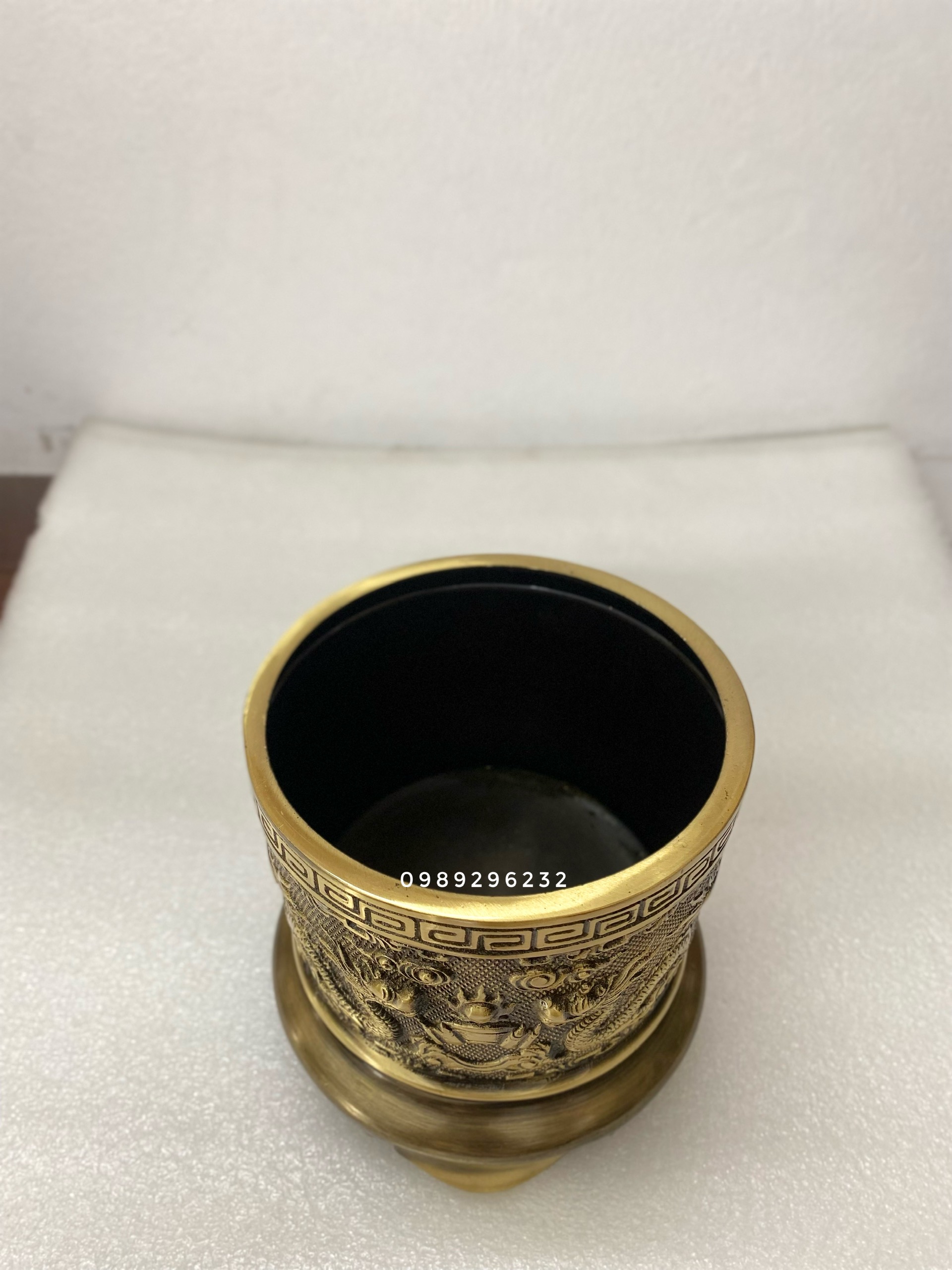 Lư hương , bát cắm nhang bằng đồng vàng hun 14cm