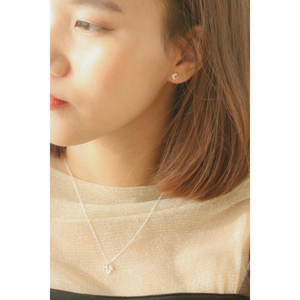 Bông tại bạc bling it hình vuông một nửa đá BIBT400