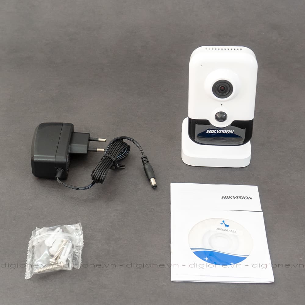 Camera Wifi Hikvison Cube DS-2CD2421G0-IW H265+ Đàm Thoại 2 Chiều - Hàng chính hãng