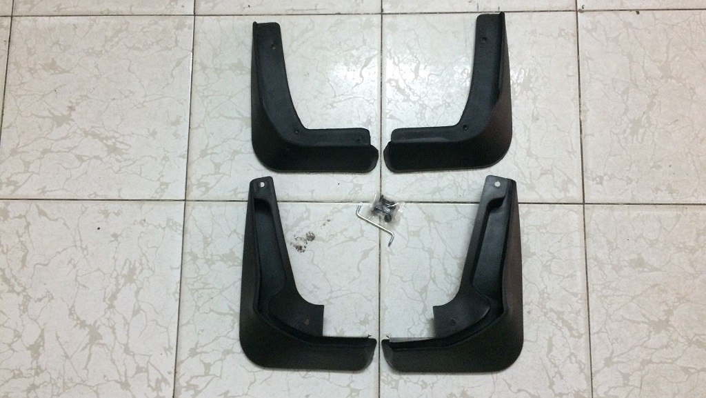 Bộ chắn bùn bánh xe Ford Focus Hatchback