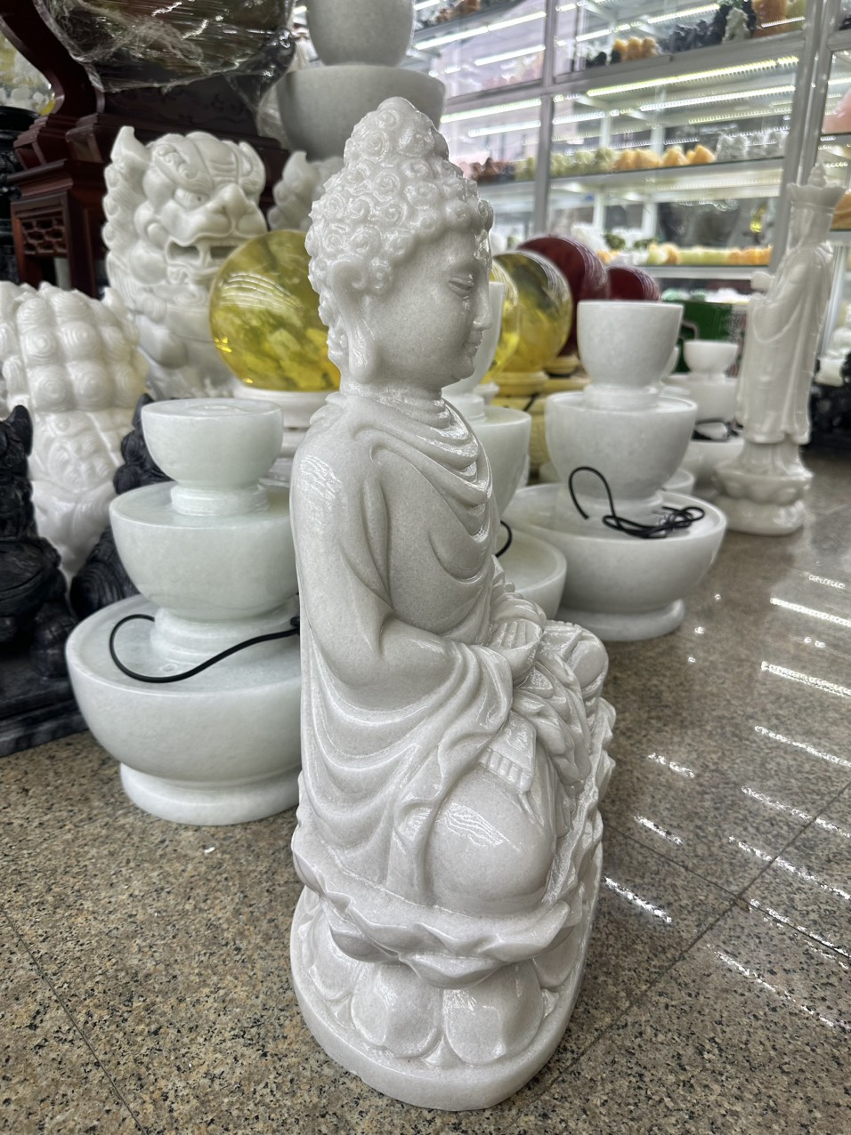 Tượng Phật Thích Ca ngồi đài sen đá cẩm thạch trắng xanh - Cao 50 cm