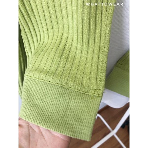 Set áo jennie cardigan xanh lá và croptop trắng