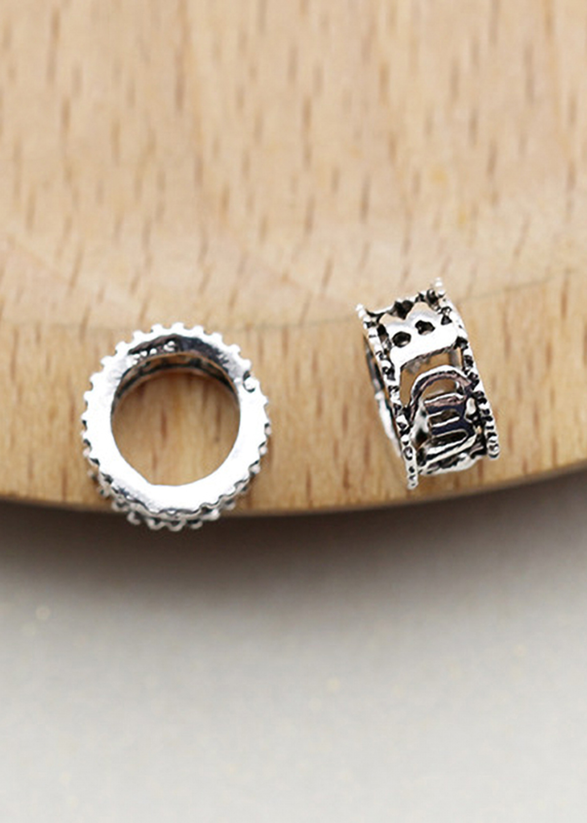 Combo 3 cái charm bạc chặn hạt hình trụ họa tiết lục tự minh chú - Ngọc Quý Gemstones