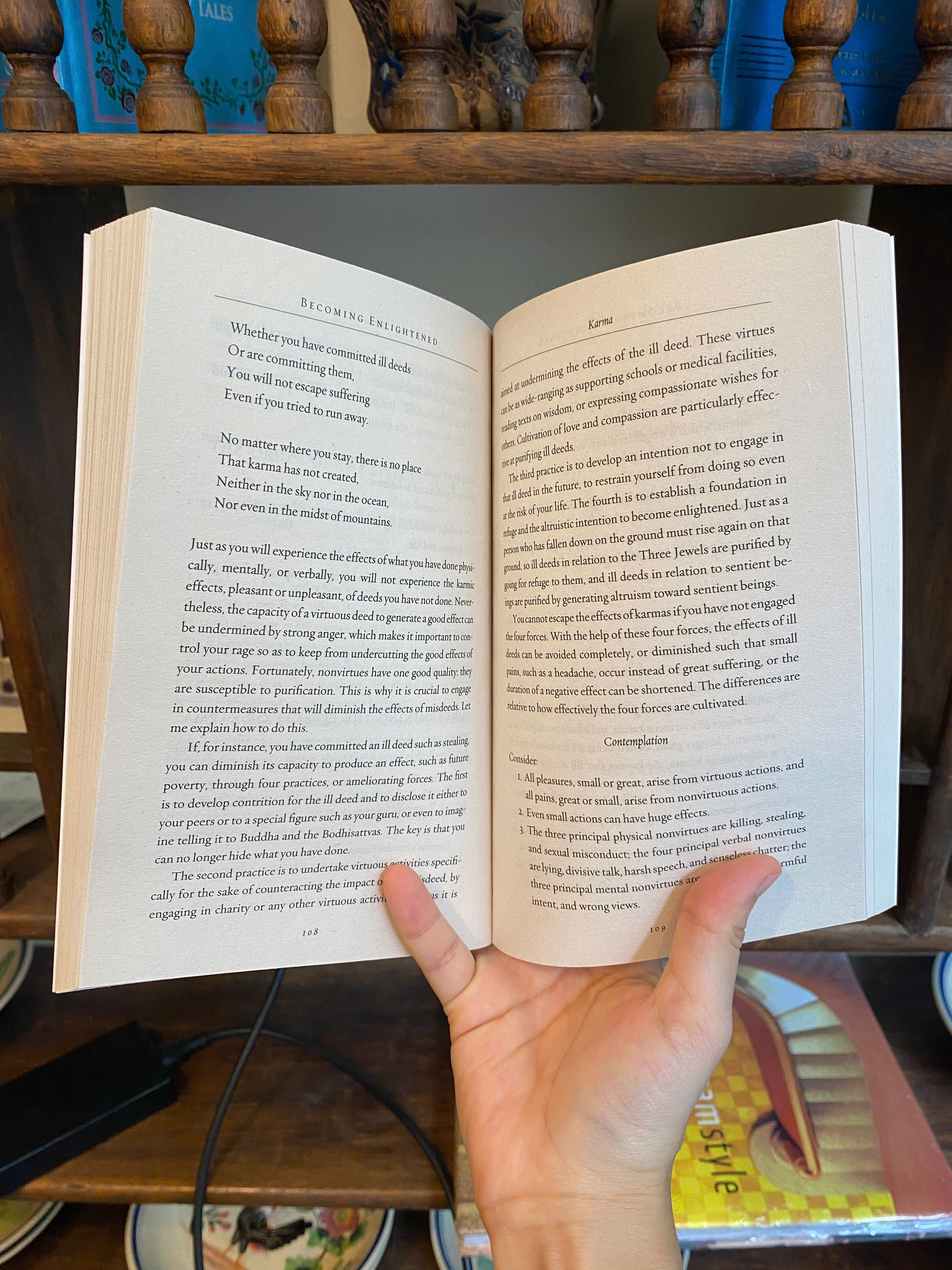 Sách - Becoming Enlightened by Dalai Lama | Buddhism Nonfiction / Spirituality / Ngoại văn